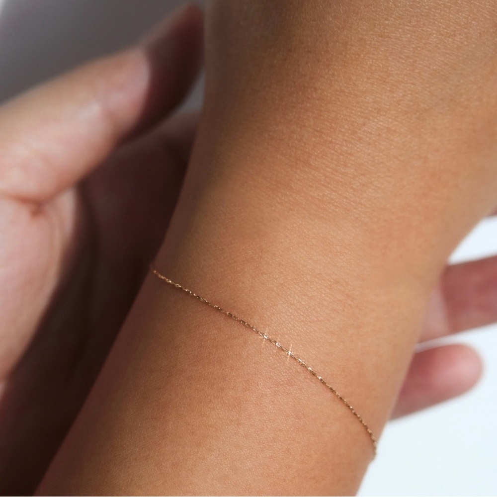 CATBIRD Hundred Summers Bracelet (6.5”)
14k Solid Gold - Picture 2 of 9